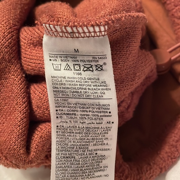 Old Navy - size medium - cropped Sherpa 1/2 zip - Picture 10 of 11